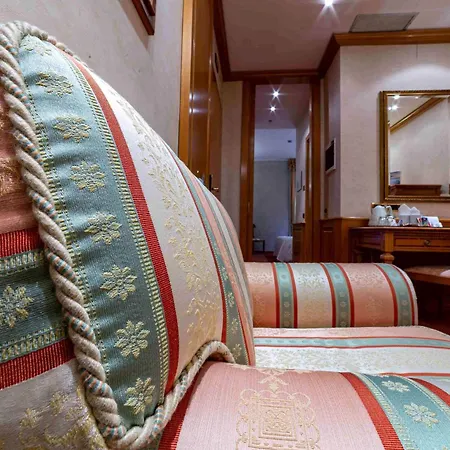 Cappello D'oro, Bw Signature Collection